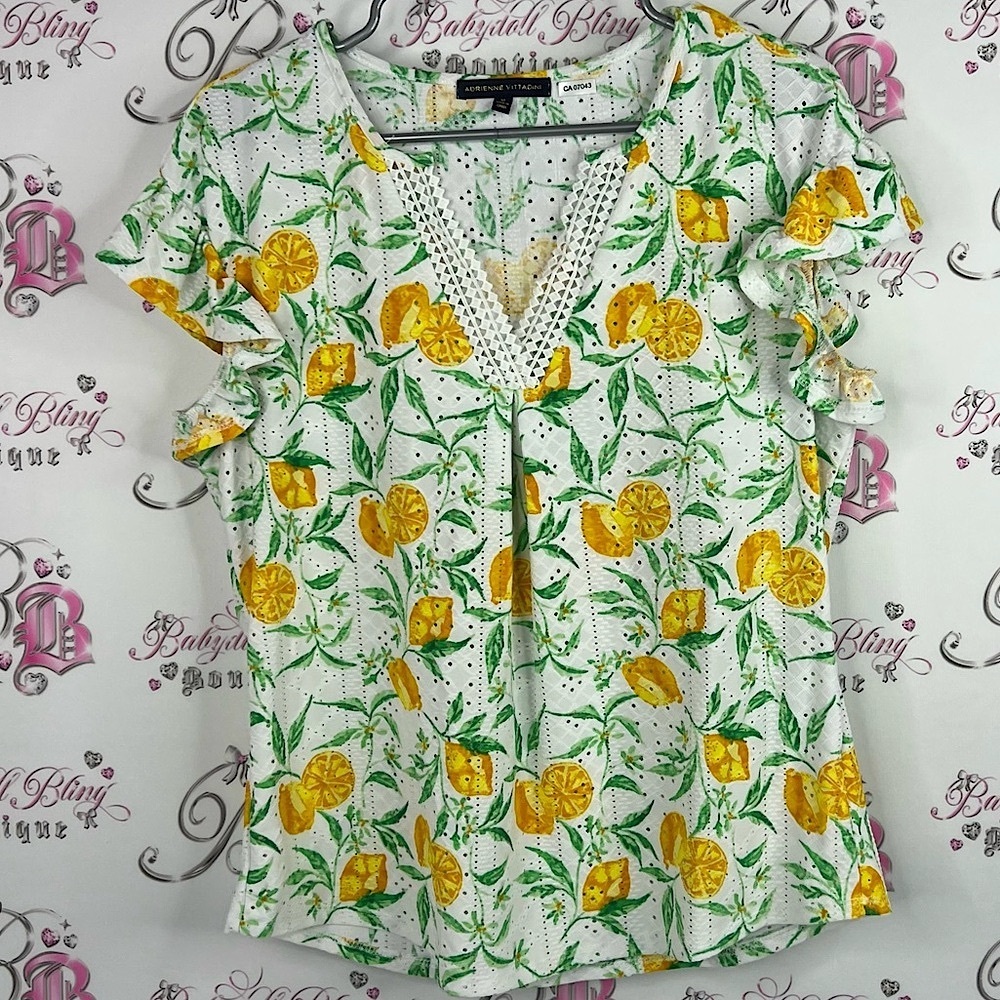 Adrienne Vittadini tshirt tee lemons 🍋 Yellow and Green Floral Blouse